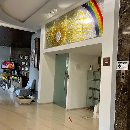 利瓦迪亚酒店 3*