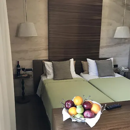 Levadia Hotel 3*