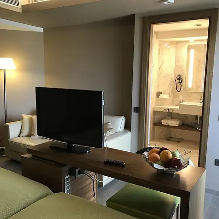 Levadia Hotel