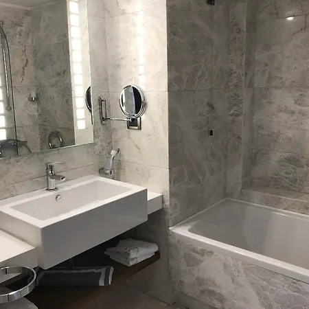 Levadia Hotel 호텔 3*