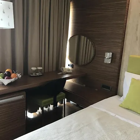Levadia Hotel 3*