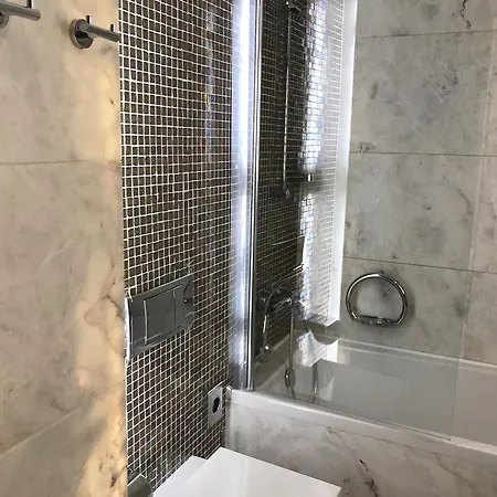 Levadia Hotel 호텔 3*