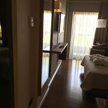 Levadia Hotel 호텔
