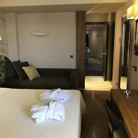 利瓦迪亚酒店 酒店 3*