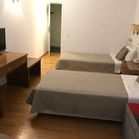Levadia Hotel 3*