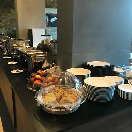 Levadia Hotel 3*