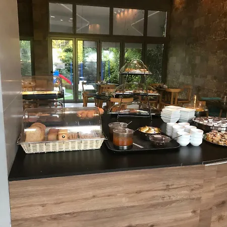 利瓦迪亚酒店 酒店 3*