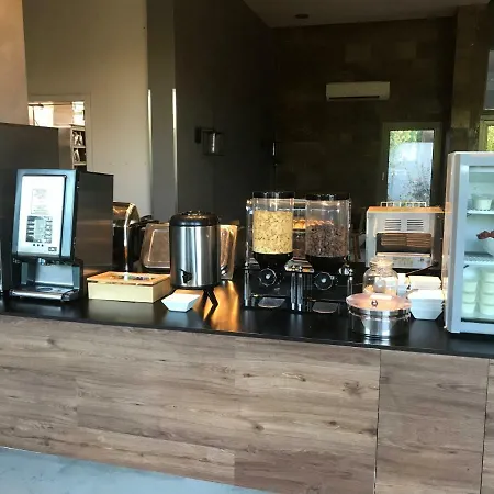 Levadia Hotel 호텔 3*