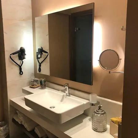 호텔 Levadia Hotel 3*