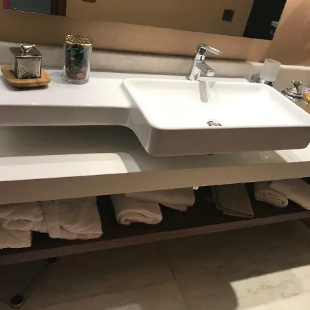 利瓦迪亚酒店 酒店